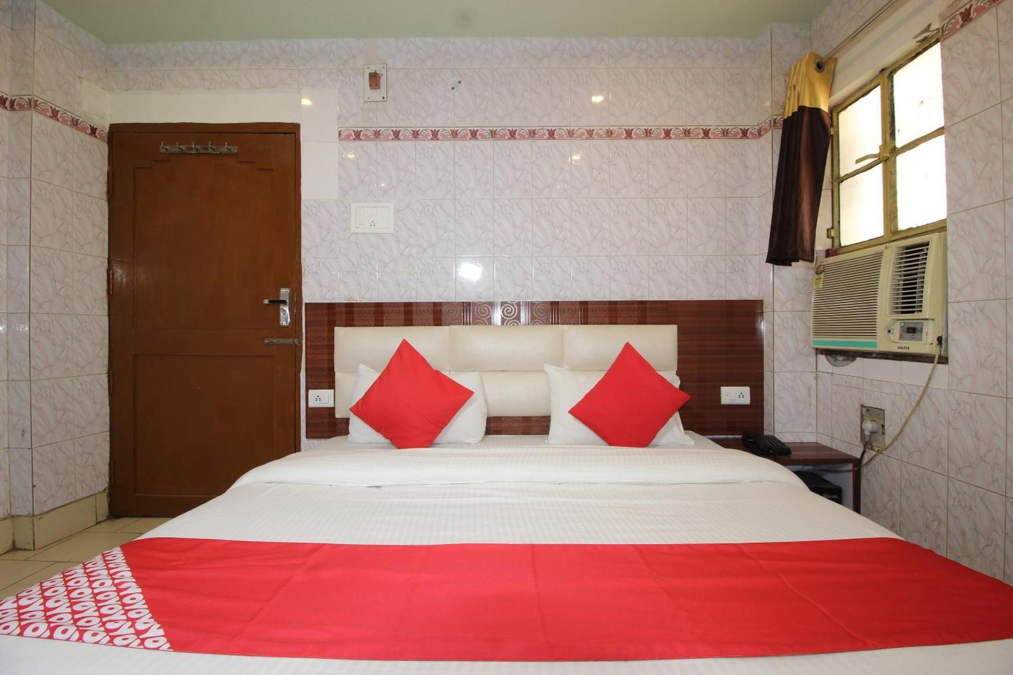 Hotel O Blue Diamond Варанаси Экстерьер фото